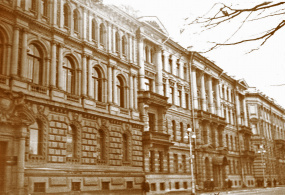Адмиралтейская набережная,10, дом Н.О. Рукавишниковой, где некоторое время жил П.И. Чайковский в 1890г. и 1893г.