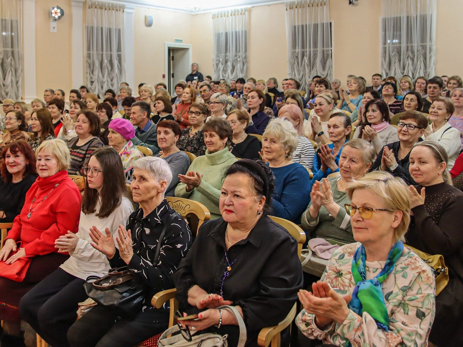 Концерт «Весна, любовь, кино» муниципального хора им. П.И. Чайковского