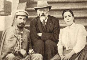 Чайковский Пётр Ильич с артистами Мариинского театра Николаем Николаевичем и Медеей Ивановной Фигнер 1890 г. 