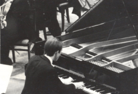 Выступление пианиста М.В. Плетнёва на музыкальном фестивале. Воткинск, 1982 г. 