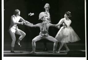 Сцена из балета П.И. Чайковского "Щелкунчик" Фото. ГАБТ. 1966 г.